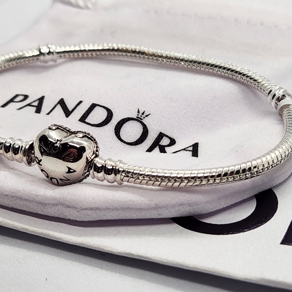 Pandora Moments Sparkling Heart Claps Snake Chain Charm Bracelet Size 7.5 Inches - Picture 6 of 8